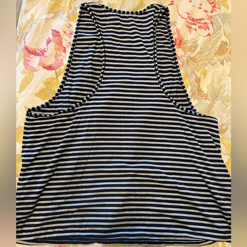 Athleta tank SZ L